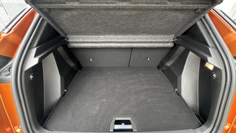 PEUGEOT 2008 2008 1.2 PureTech Allure S&S EAT8