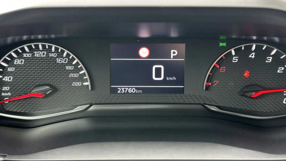 PEUGEOT 2008 2008 1.2 PureTech Allure S&S EAT8