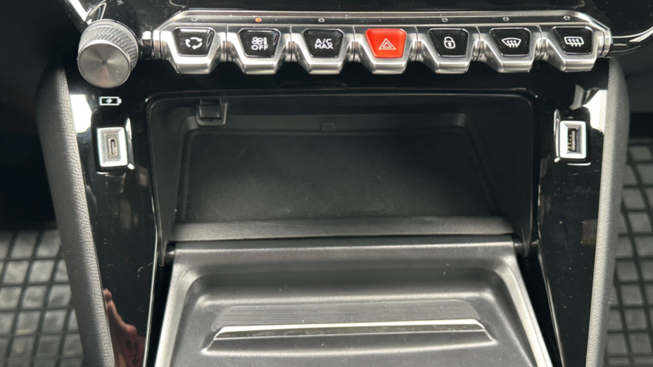 PEUGEOT 2008 2008 1.2 PureTech Allure S&S EAT8
