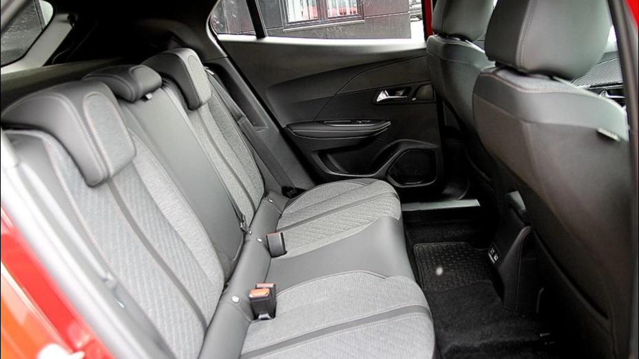 PEUGEOT 2008 2008 PureTech 130 Allure S&S EAT8