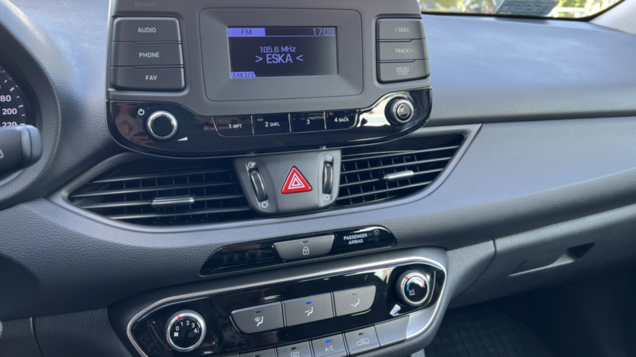 HYUNDAI i30 i30 1.6 D Classic +