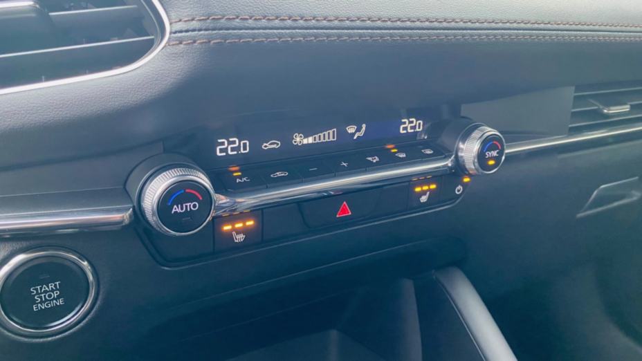 MAZDA 3 3 2.0 mHEV Exclusive-Line