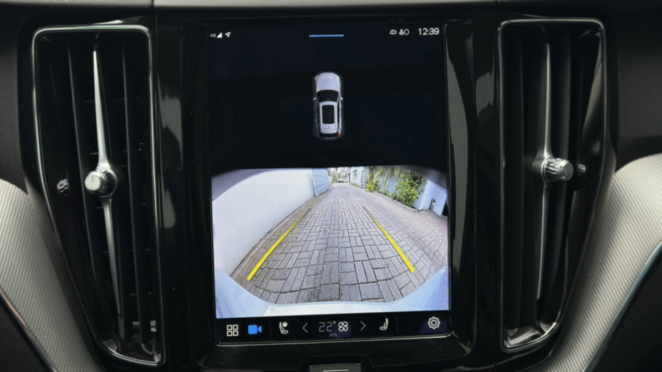 VOLVO XC60 XC60 T6 Plug-In Hybrid AWD Plus Dark aut