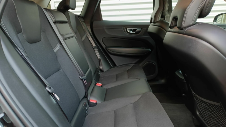 VOLVO XC60 XC60 T4 Momentum Pro aut
