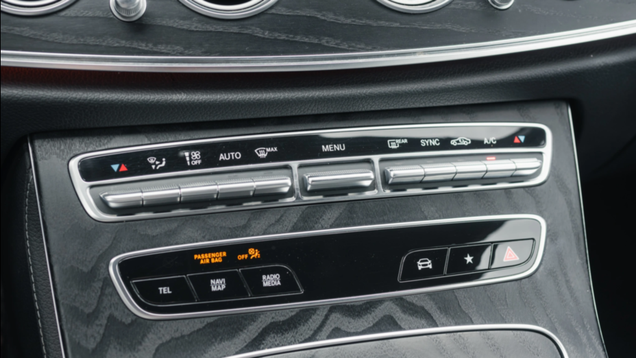 MERCEDES-BENZ E Klasa E 220 d AMG