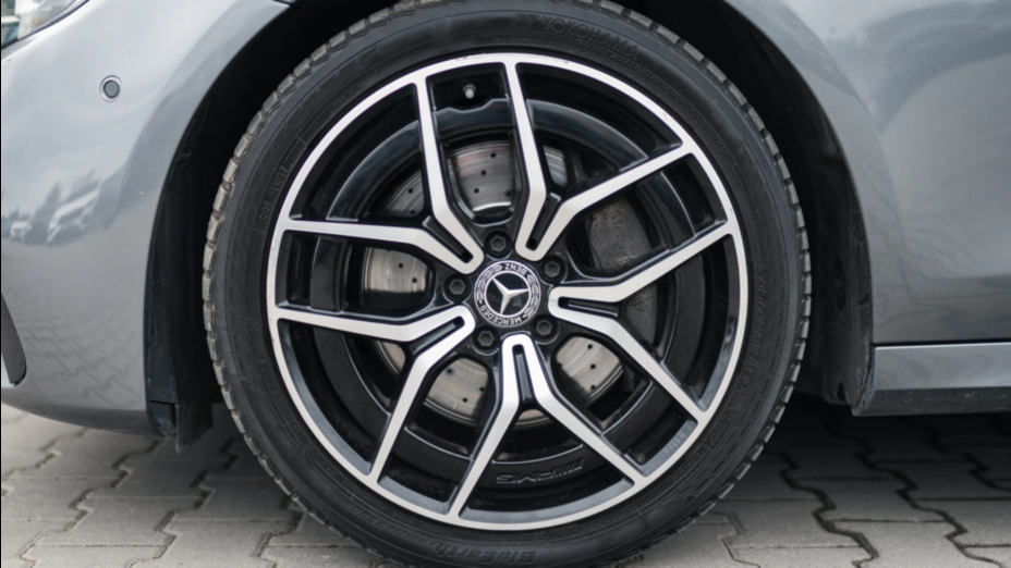 MERCEDES-BENZ E Klasa E 220 d AMG