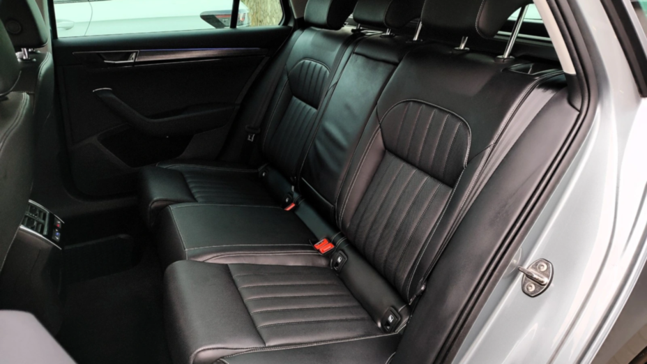 SKODA Superb Superb 2.0 TDI SCR Style DSG
