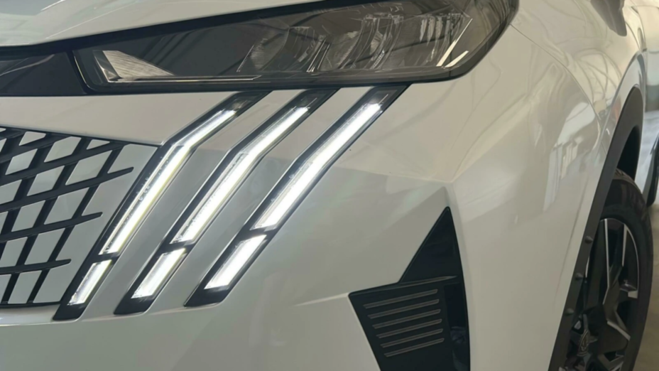 PEUGEOT 3008 3008 1.2 PureTech mHEV Allure e-DCS6 Nowy
