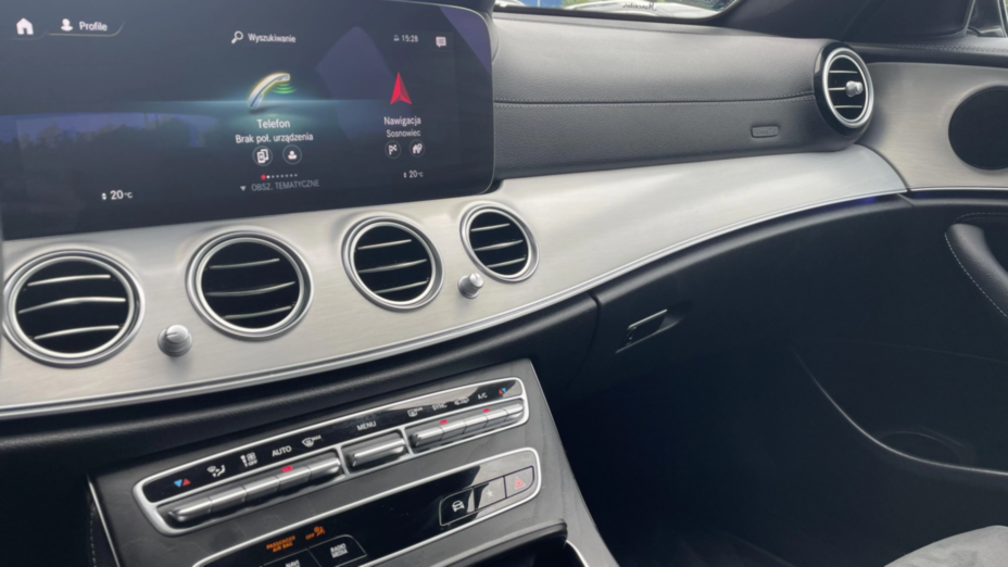 MERCEDES-BENZ E Klasa E 220 d 4-Matic 9G-TRONIC