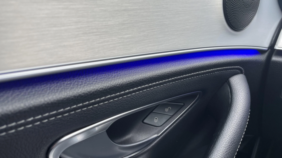 MERCEDES-BENZ E Klasa E 220 d 4-Matic 9G-TRONIC