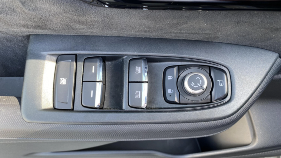 SUBARU Forester Forester 2.0i-L Platinum (EyeSight) Lineartronic
