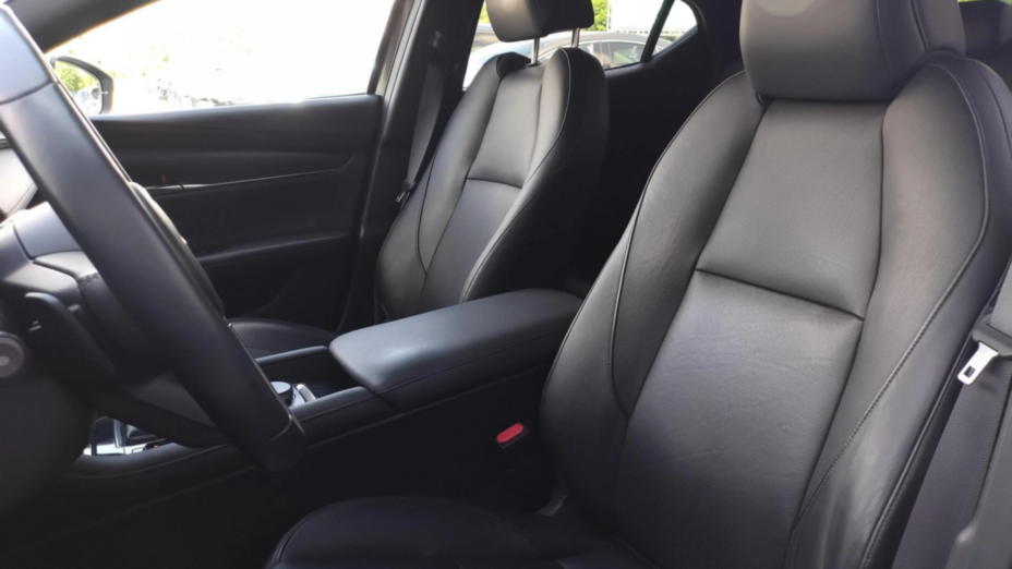 MAZDA 3 3 2.0 mHEV Hikari aut