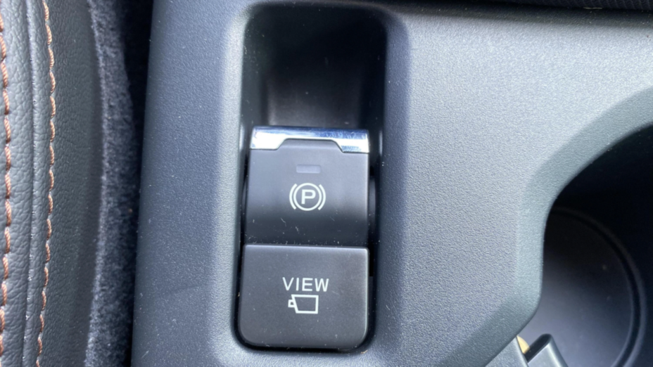 SUBARU Forester Forester 2.0i-L Platinum (EyeSight) Lineartronic