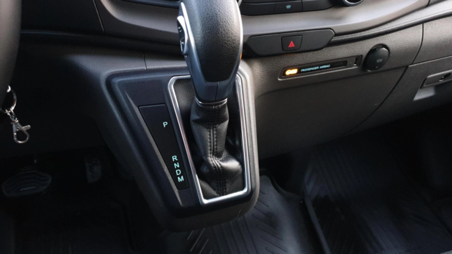 FORD Transit Custom Transit Custom Kombi 320 L2H1 Trend Aut.