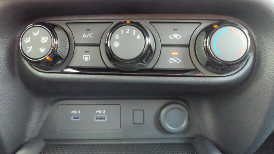 NISSAN Juke Juke 1.0 DIG-T Acenta DCT Nowy
