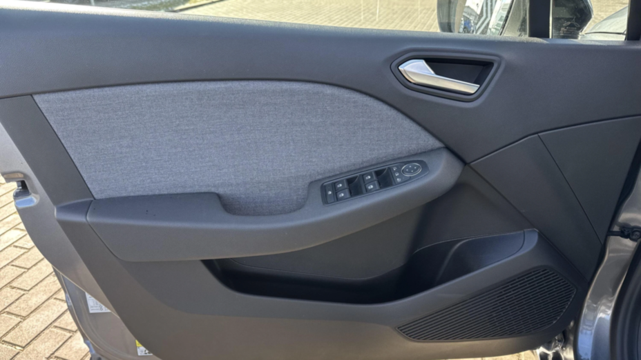 RENAULT Clio Clio 1.0 TCe Techno LPG