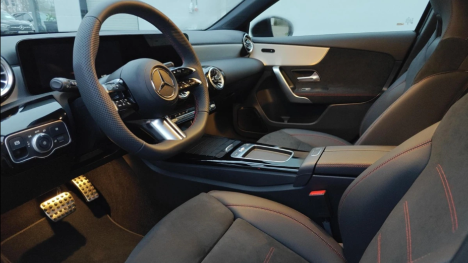 MERCEDES-BENZ A Klasa A 250 e AMG Line 8G-DCT