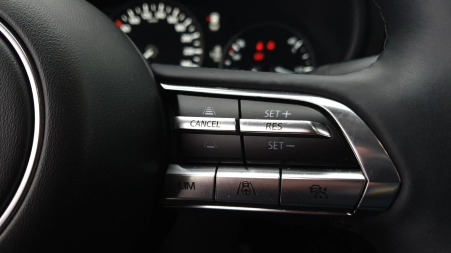 MAZDA 3 3 2.0 mHEV Hikari aut