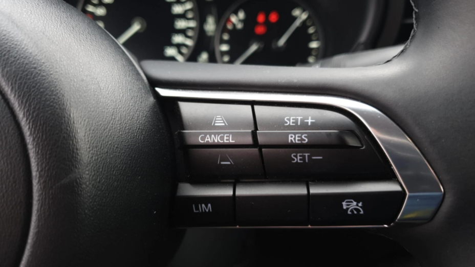 MAZDA 3 3 2.0 mHEV Exclusive Line