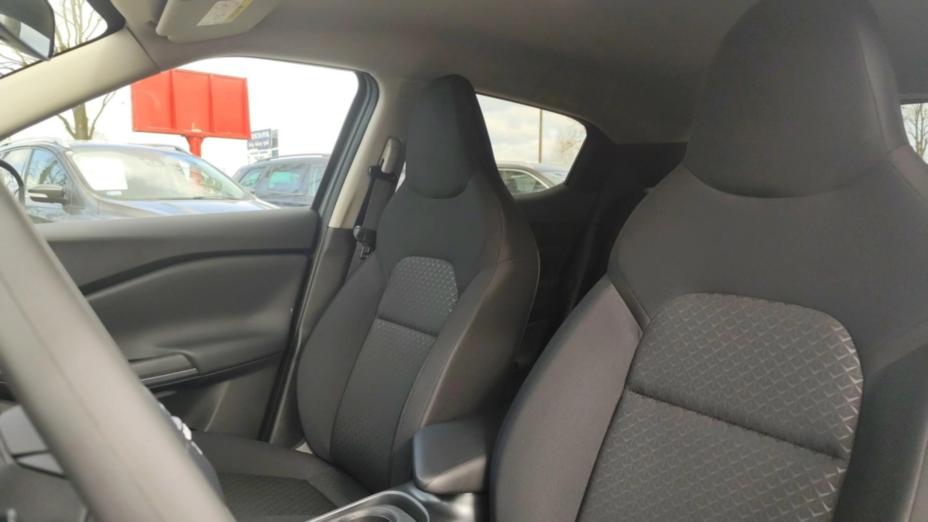NISSAN Juke Juke 1.0 DIG-T Acenta DCT Nowy