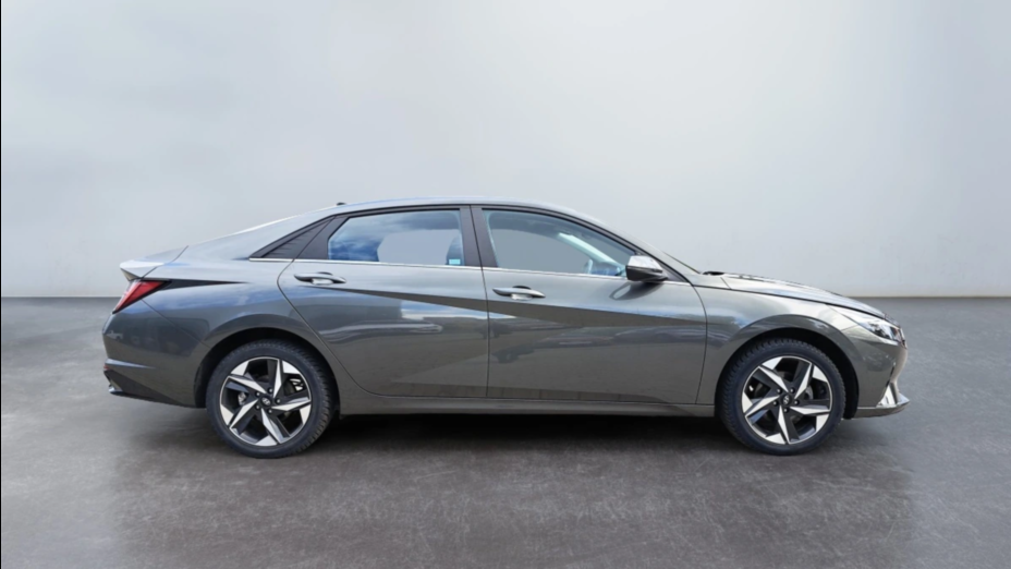 HYUNDAI Elantra Elantra 1.6 Smart CVT