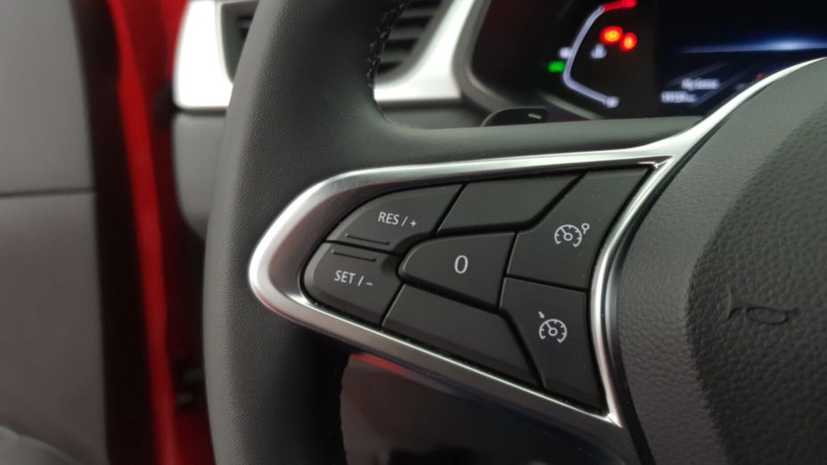 RENAULT Captur Captur 1.3 TCe mHEV Techno EDC