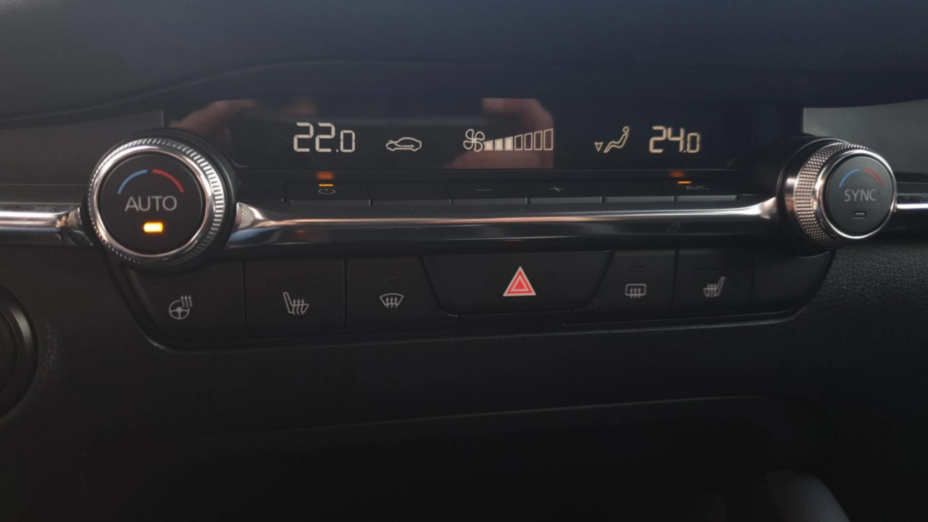 MAZDA 3 3 2.0 mHEV Kanjo aut