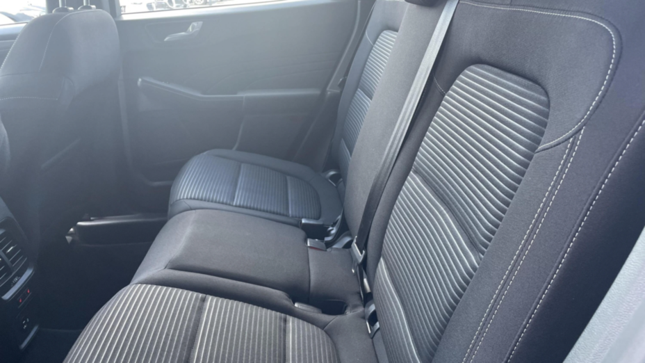 FORD Kuga Kuga 2.5 FHEV FWD Titanium