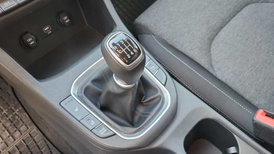 HYUNDAI i30 i30 1.5 T-GDI 48V Smart