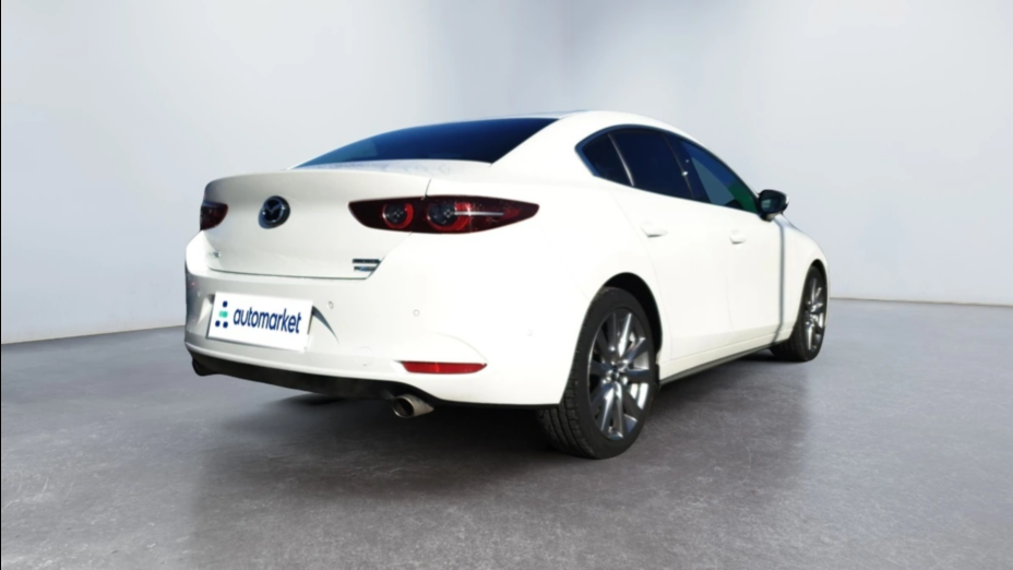 MAZDA 3 3 2.0 mHEV Hikari aut