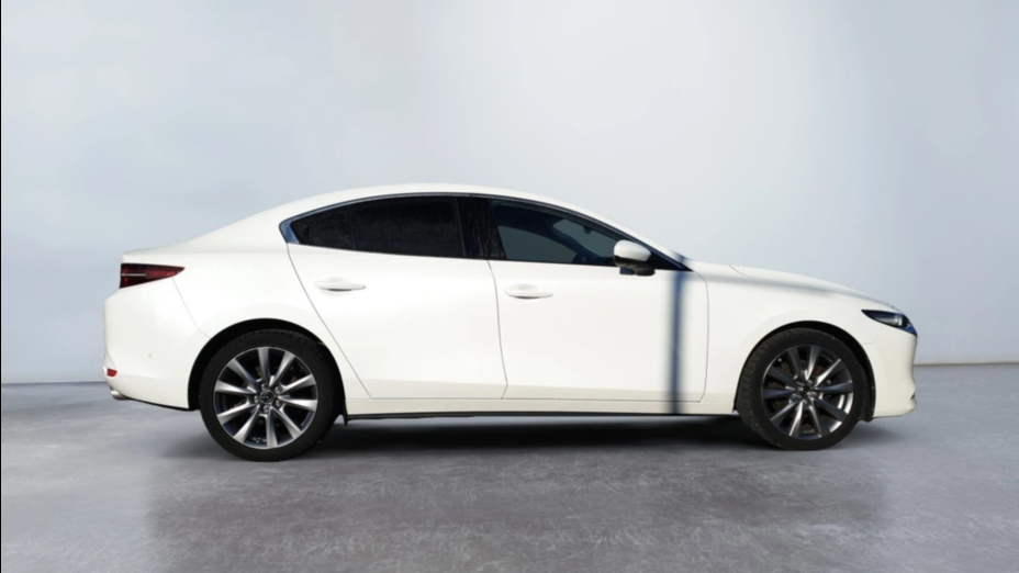 MAZDA 3 3 2.0 mHEV Hikari aut