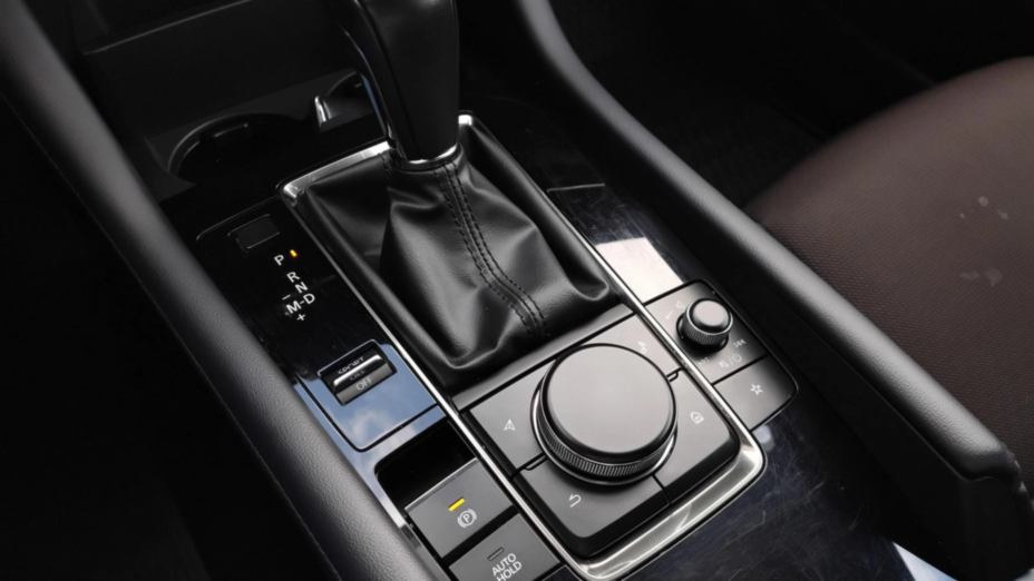 MAZDA 3 3 2.0 mHEV Kanjo aut