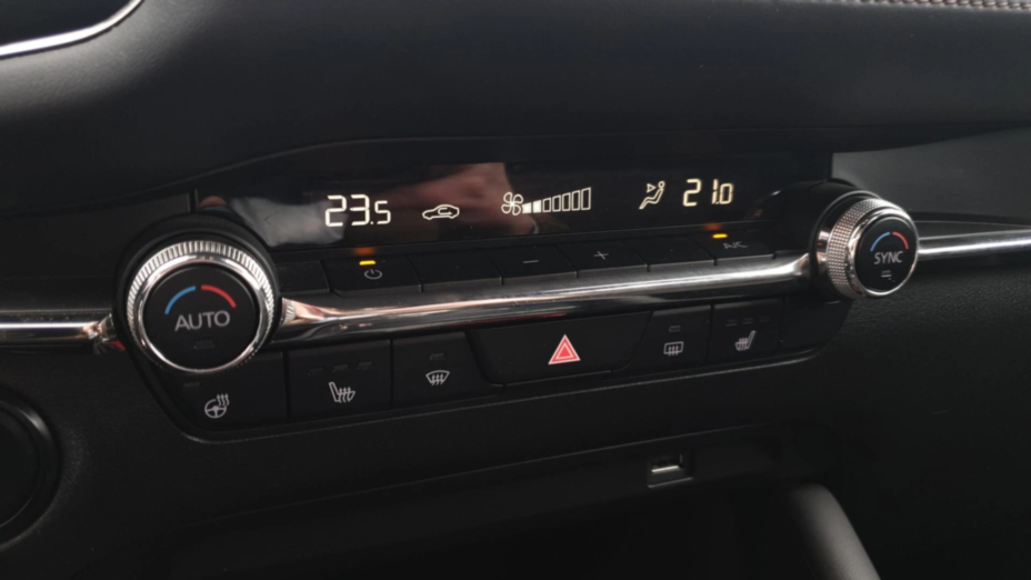 MAZDA 3 3 2.0 mHEV Kanjo
