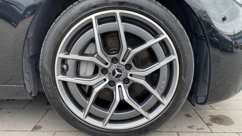 MERCEDES-BENZ E Klasa E 220 d 4-Matic 9G-TRONIC