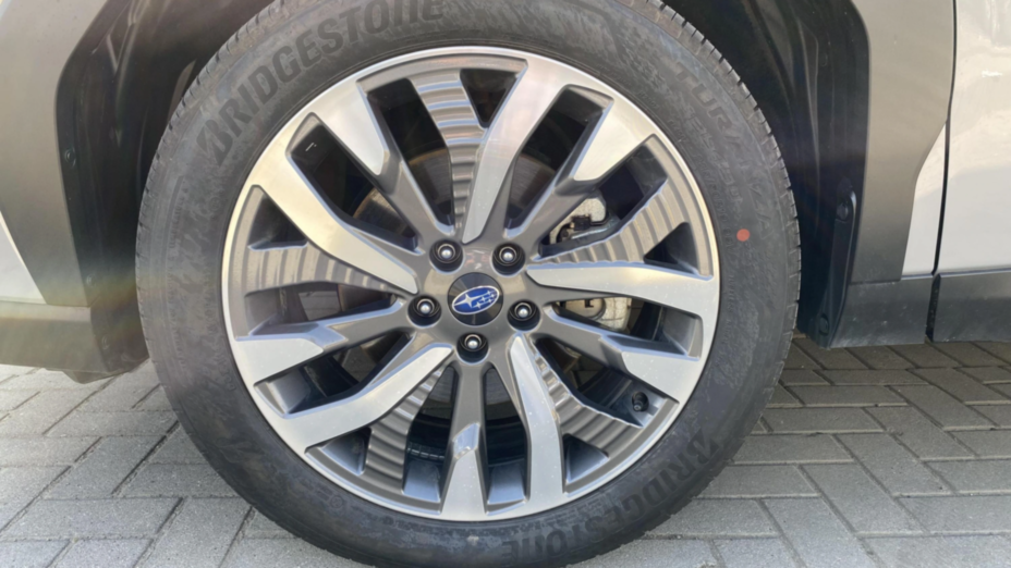 SUBARU Forester Forester 2.0i-L Platinum (EyeSight) Lineartronic