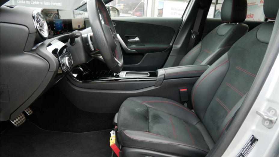 MERCEDES-BENZ A Klasa A 200 AMG Line 7G-DCT