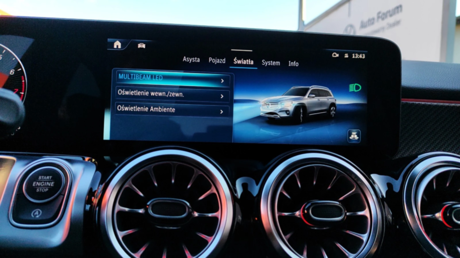 MERCEDES-BENZ GLB GLB 200 mHEV AMG Line 7G-DCT