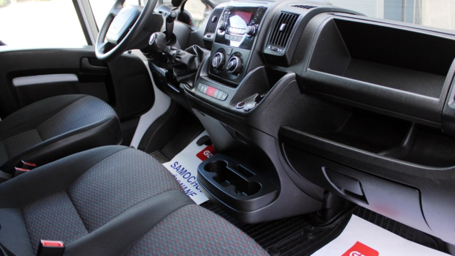 PEUGEOT Boxer Boxer 335 BlueHDi L3H2 Premium