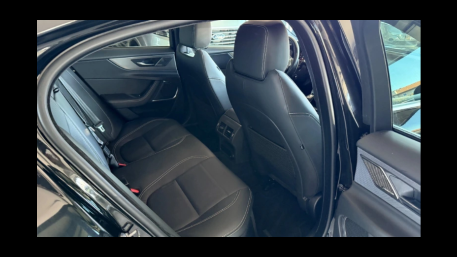 JAGUAR XE XE 2.0 P300 AWD R-Dynamic HSE aut