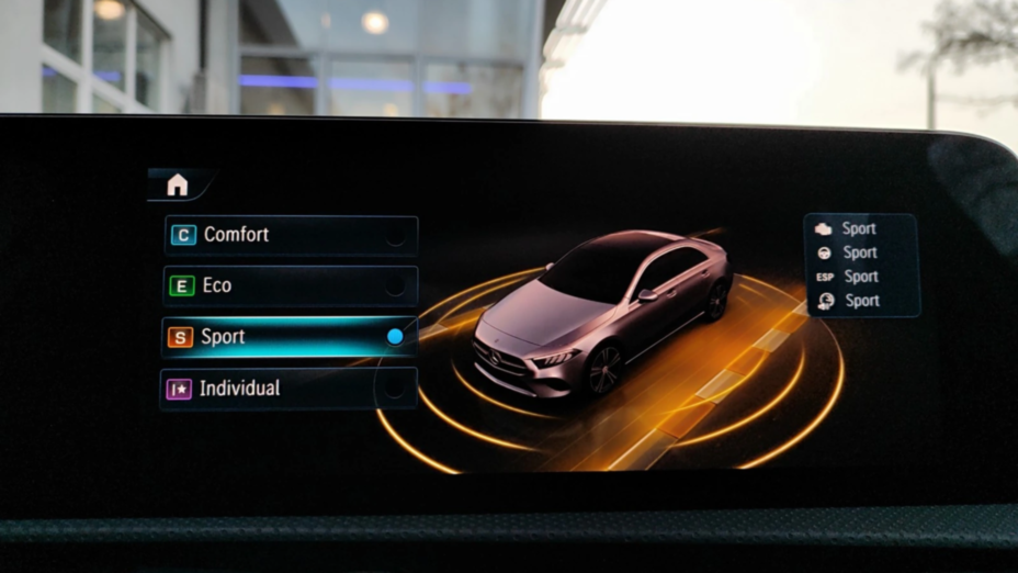 MERCEDES-BENZ A Klasa A 200 AMG Line 7G-DCT