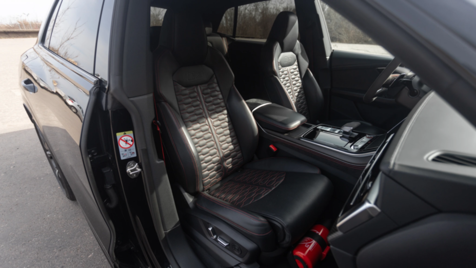 AUDI Q8 RS Q8 TFSI mHEV Quattro Tiptronic