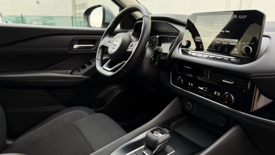NISSAN Qashqai Qashqai 1.3 DIG-T N-Connecta DCT