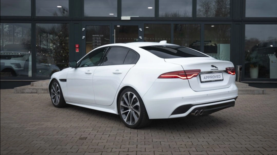 JAGUAR XE XE 2.0 D200 mHEV R-Dynamic SE aut