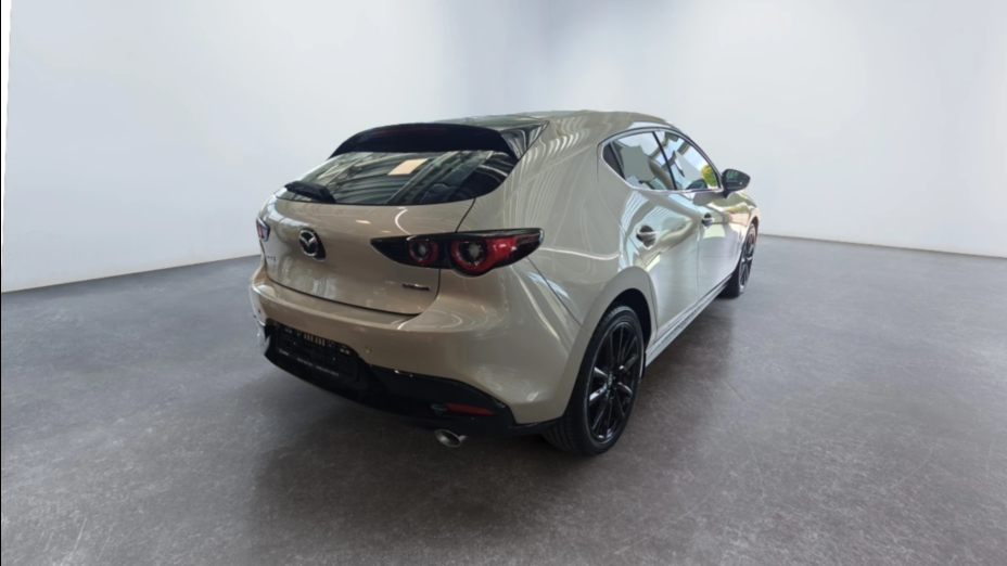 MAZDA 3 3 2.0 mHEV Nagisa aut Nowy