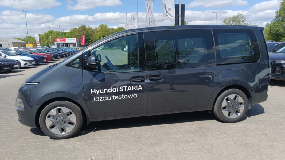 HYUNDAI Staria Staria 1.6 T-GDI HEV Smart VIP aut