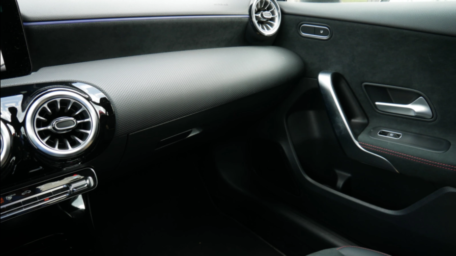 MERCEDES-BENZ A Klasa A 200 AMG Line 7G-DCT