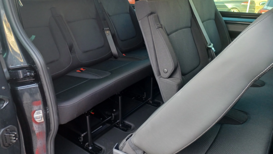 RENAULT Trafic Trafic Kombi 2.0 Blue dCi L2 Equilibre Nowy