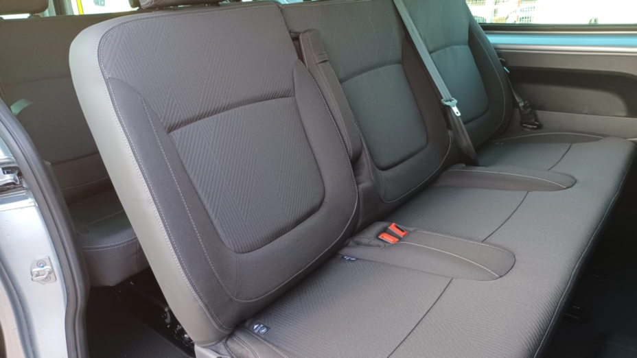 RENAULT Trafic Trafic Kombi 2.0 Blue dCi L2 Equilibre Nowy