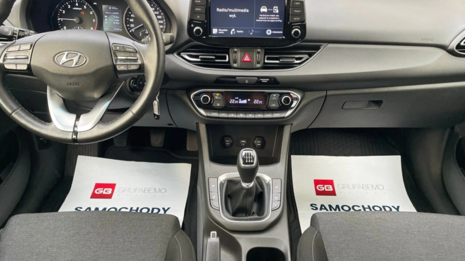 HYUNDAI i30 i30 1.0 T-GDI Smart