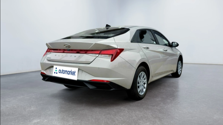 HYUNDAI Elantra Elantra 1.6 Modern